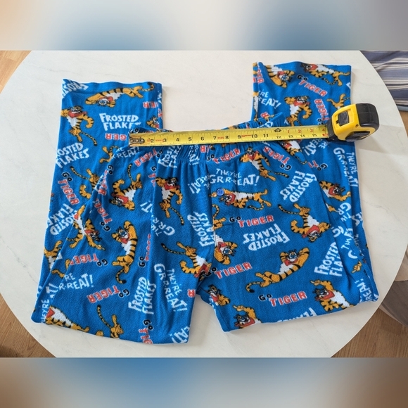 Kelloggs frosted flakes sleep pant tiny the tiger sz Small. 😁 - Picture 1 of 10